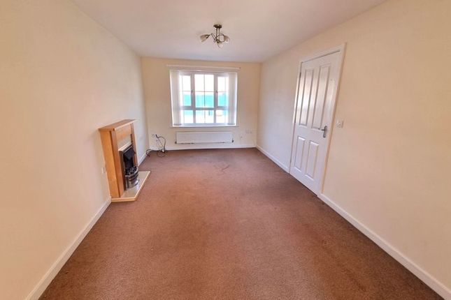 37, Small Meadow Court, Caerphilly photo 2
