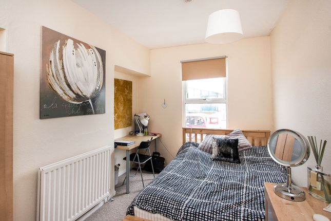 First Floor Flat, 58, Lower Bristol Road, Somerset photo 4