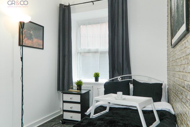 Flat for sale in Flat 5, Manchester House, The Square, Aberbeeg