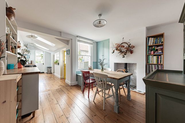21 Nightingale Road, Faversham photo 2