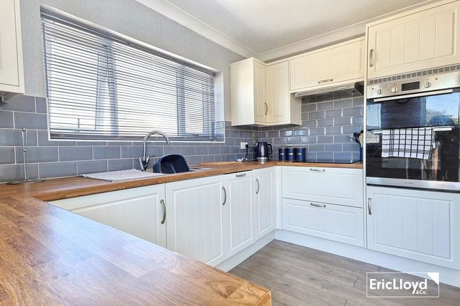 23, Orchard Grove, Brixham photo 4