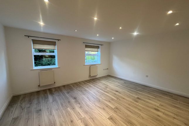 32 Eton Place,, Loughborough Road, Nottingham photo 3