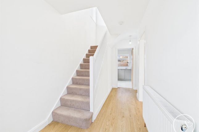 7, Moor Allerton Crescent, Leeds photo 2