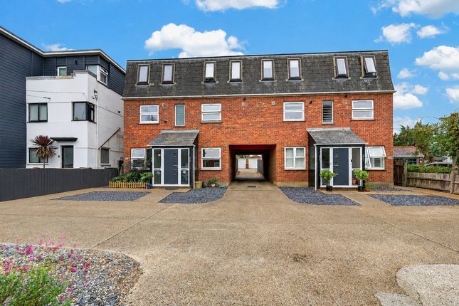 2-bed flat on Manor Court 210A, Church Road, Benfleet, £259,950