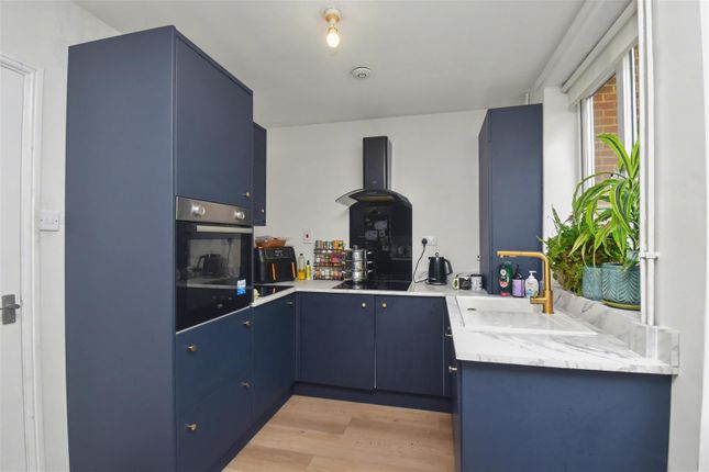 244, Stephenson Way, Corby photo 2