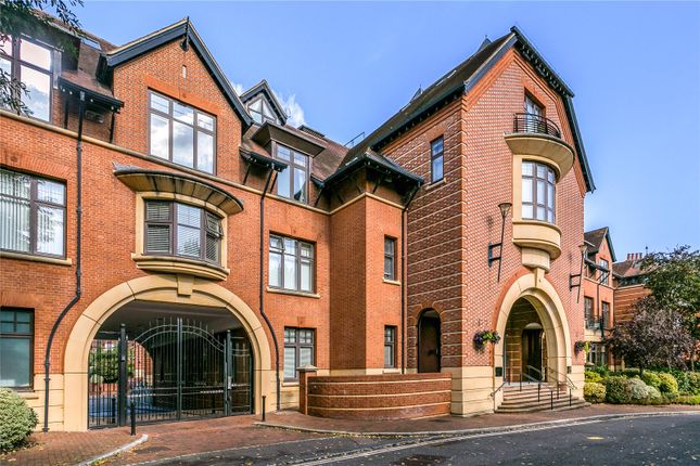Flat for sale in Perpetual House, Station Road, Henley-On-Thames, Oxfordshire RG9