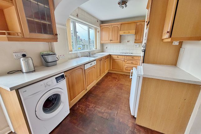 6, Wakefield Avenue, Fareham photo 3