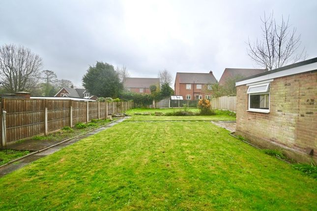 Detached bungalow to rent in Sycamore Crescent, Bawtry, Doncaster