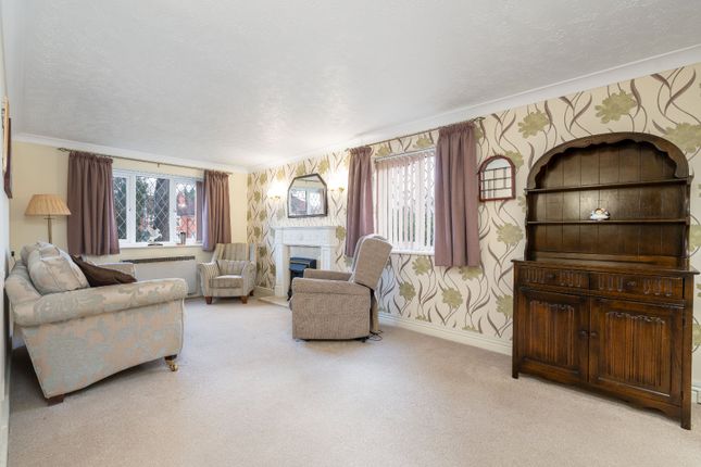 Flat 12, Sandringham House, 241, Stockport Road, Stockport photo 3
