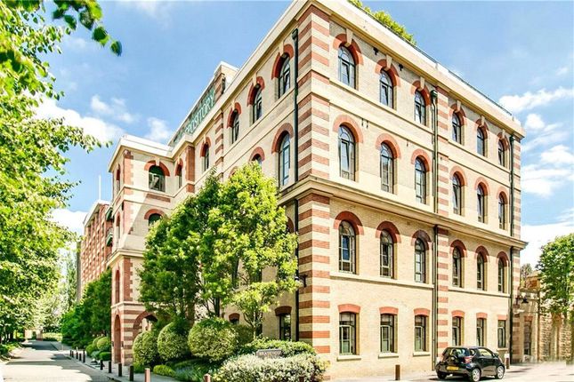 2-bed flat on 3, Charles Harrod Court, London, £800,000