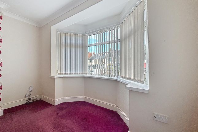 21, Cliff Road, Hornsea photo 4
