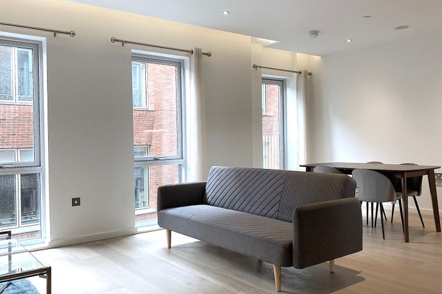 Thumbnail Flat to rent in Baldwins Gardens, London