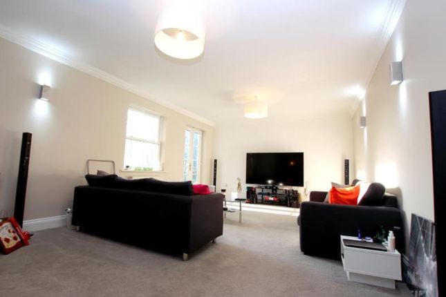 Thumbnail Flat to rent in Jubilee Mansions, Thorpe Road, Peterborough