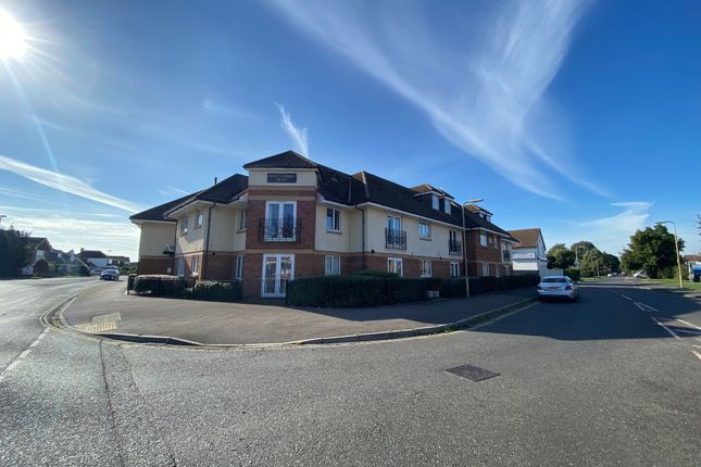 Thumbnail Flat for sale in Sea Grove Avenue, Hayling Island