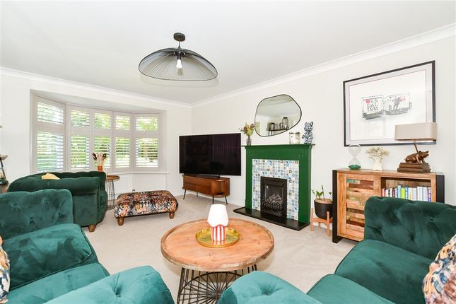 Chartwell Drive, Maidstone photo 3