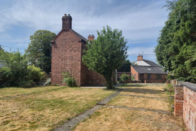 Sandringham House, 70 Loughborough Road, Coalville photo 4