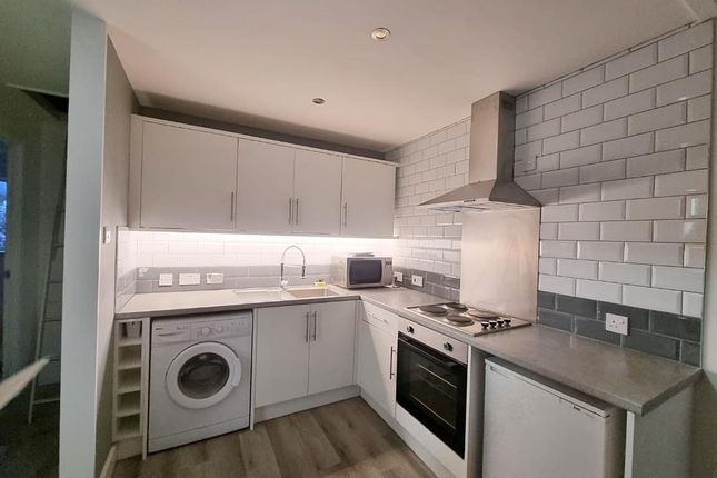 Flat for sale in Bray Close, Borehamwood