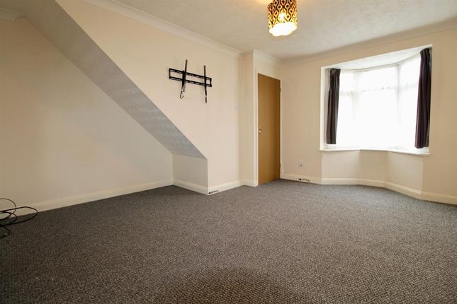46 Meadenvale, Peterborough photo 2