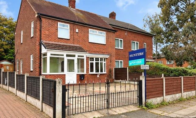 4, Aldercroft Avenue, Lancashire photo 2