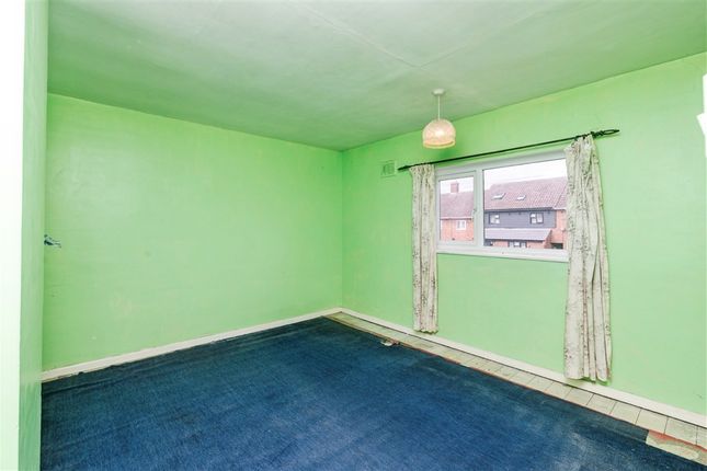 20, Hawthorn Avenue, LOWESTOFT photo 4