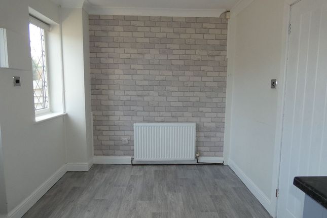 84 Oakway, Birkenshaw photo 3
