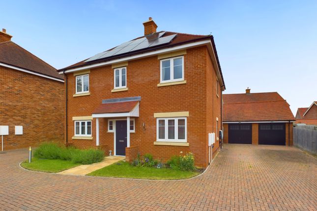 Thumbnail Detached house for sale in Tun Furlong, Pitstone, Bedfordshire