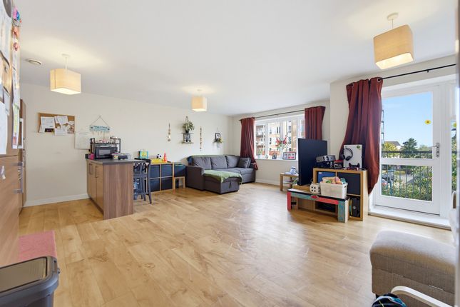 Park Lodge Avenue, West Drayton photo 4