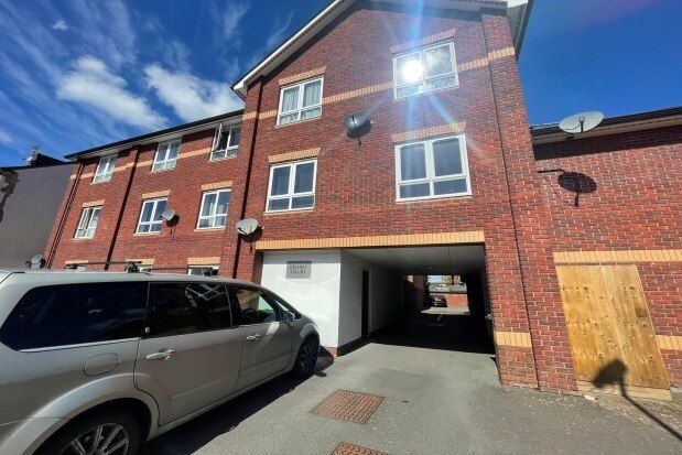 Property to rent in Chapel Court, Exeter