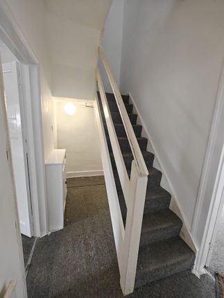 23, Washington Road, Worcester Park photo 3