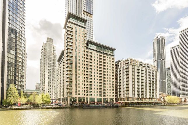 Flat for sale in South Quay Square, London
