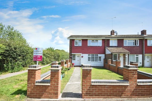 End terrace house for sale in Meadgate Avenue, Great Baddow, Chelmsford