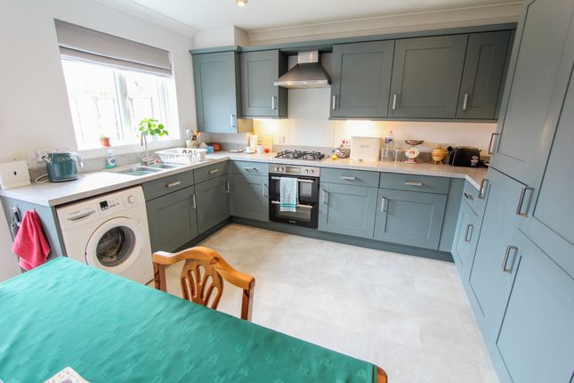 19 Thorne Farm Way, Ottery St Mary photo 2