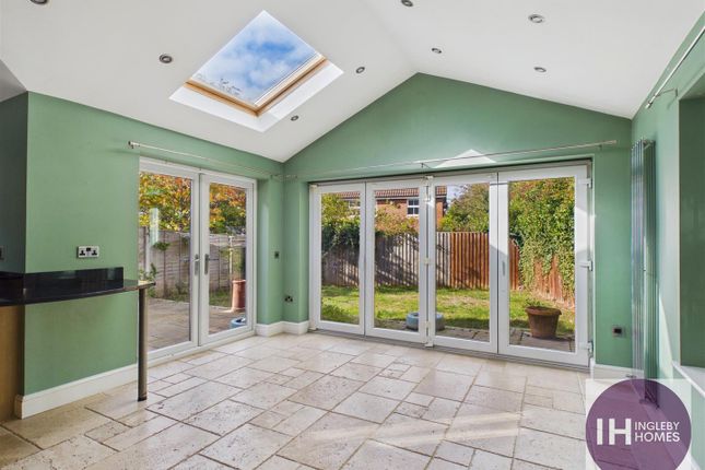 8, Luccombe Close, Stockton-On-Tees photo 3