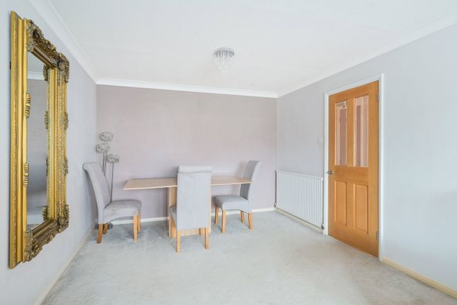 Chalfont,Flat 4, Godstone Road, Lingfield photo 4
