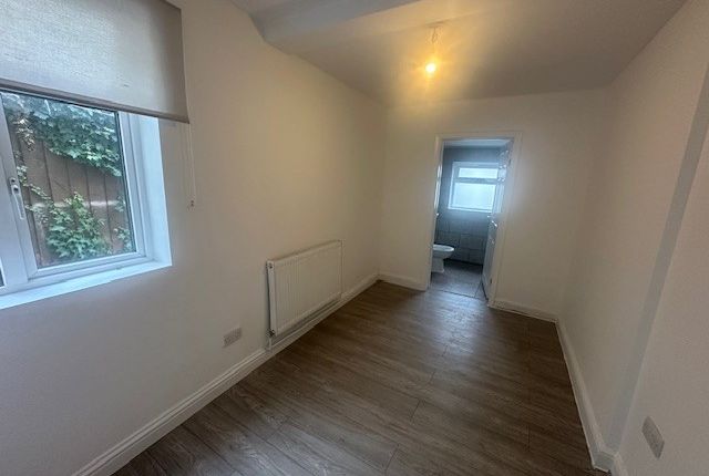 28, Bruce Street, Northampton photo 3