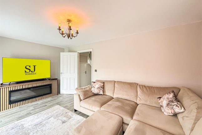 9, Boatyard Avenue, Burnham-On-Crouch photo 4