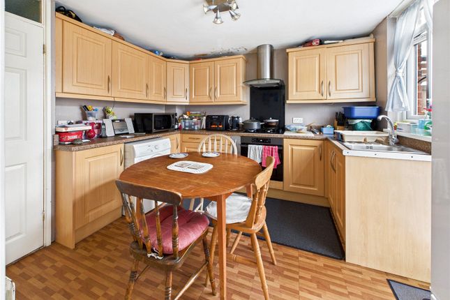 18, Brock Close, Essex photo 3