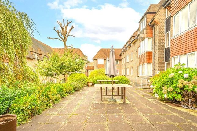 Flat for sale in Birnbeck Court, Finchley Road, Temple Fortune