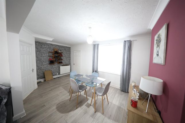 End terrace house for sale in Fairfax Avenue, Hull