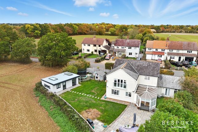 Deansfield, Crix Green, Felsted photo 2