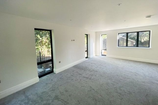 Detached house to rent in Dunsmore, Buckinghamshire