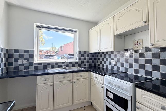 1, Crest Court, Hereford photo 3