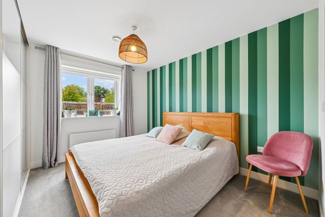 Flat 27,, Briers House, Raynes Park photo 4