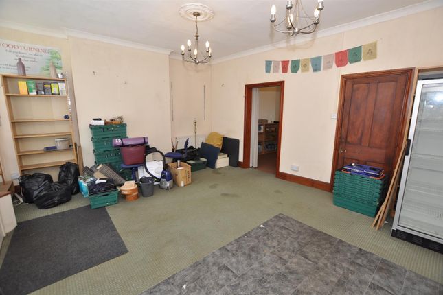 Leeds House, St. John Street, Whitland photo 3