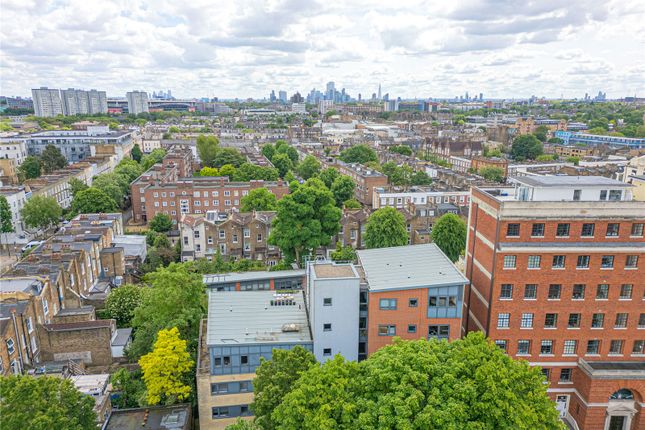 Property for sale in Manor Gardens, Islington