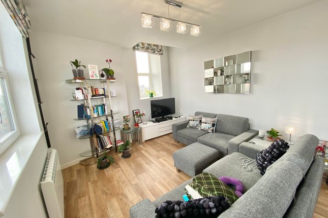 Flat 56, Tate House, 5, New York Road, LEEDS photo 3