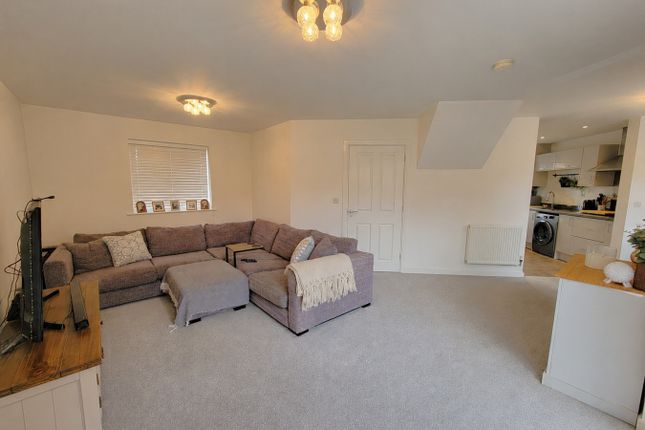 79, The Circle, Great Blakenham, Ipswich, Suffolk, IP6  photo 2