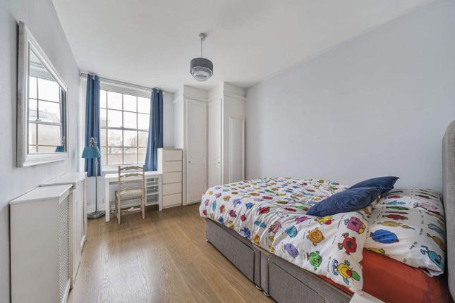 Flat for sale in Harwood Road, London