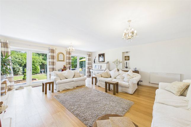 2, Little Orchard, Surrey photo 4