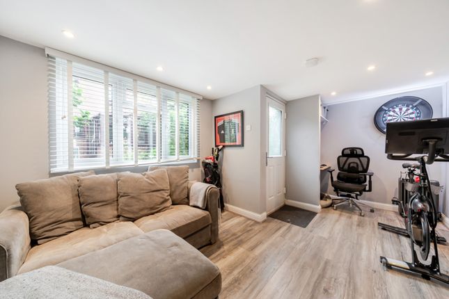 6, Farm Place, Henton photo 4